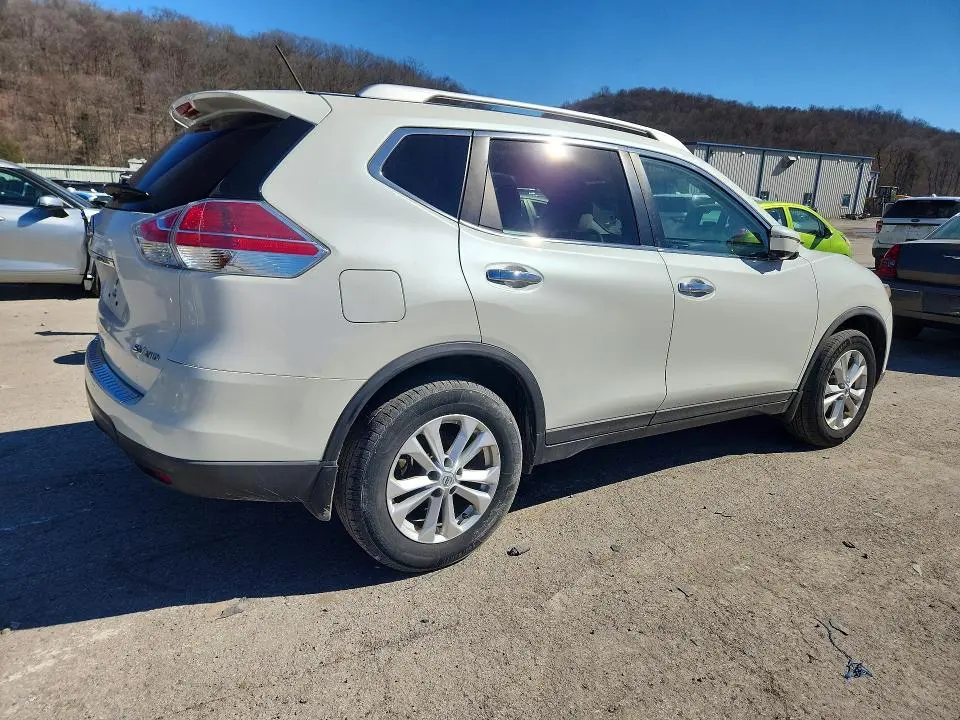 2016 NISSAN ROGUE SV  