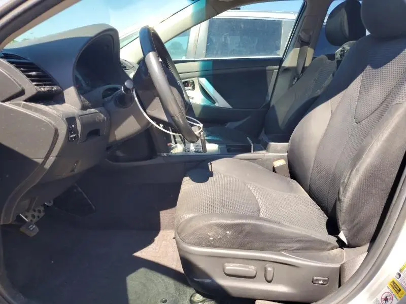 2011 TOYOTA CAMRY SE  