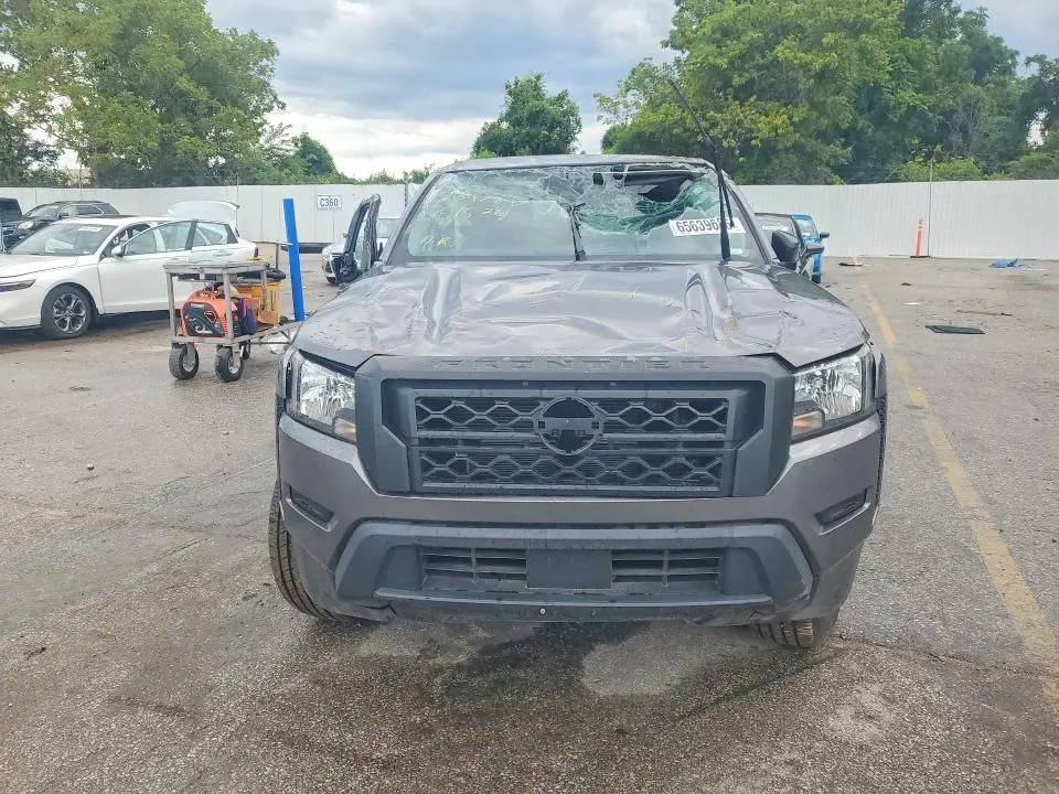 2022 NISSAN FRONTIER S  