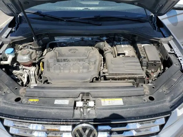 2021 VOLKSWAGEN TIGUAN SE  