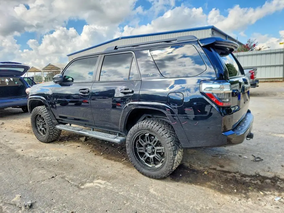 2017 TOYOTA 4RUNNER SR5  
