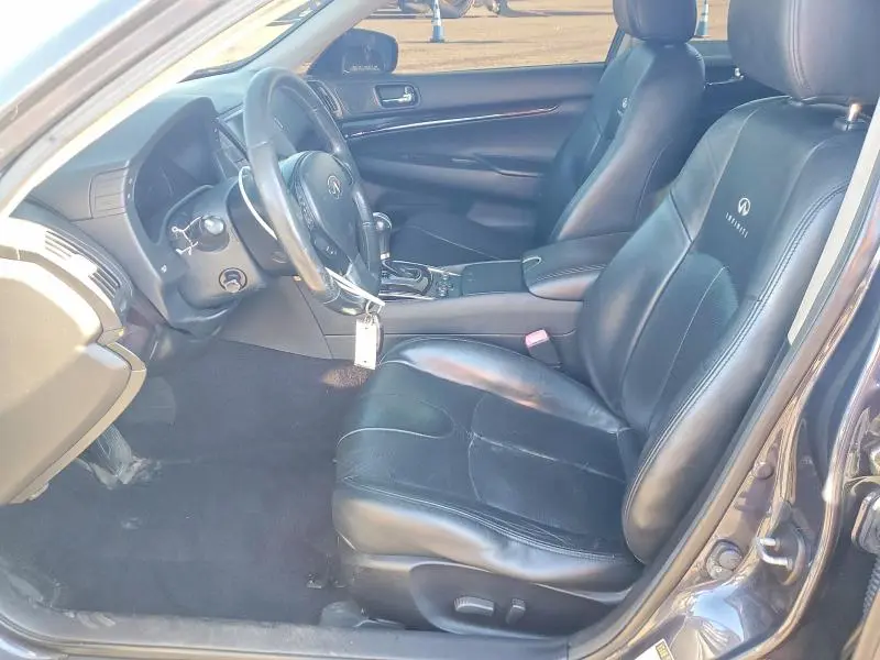 2011 INFINITI G37   