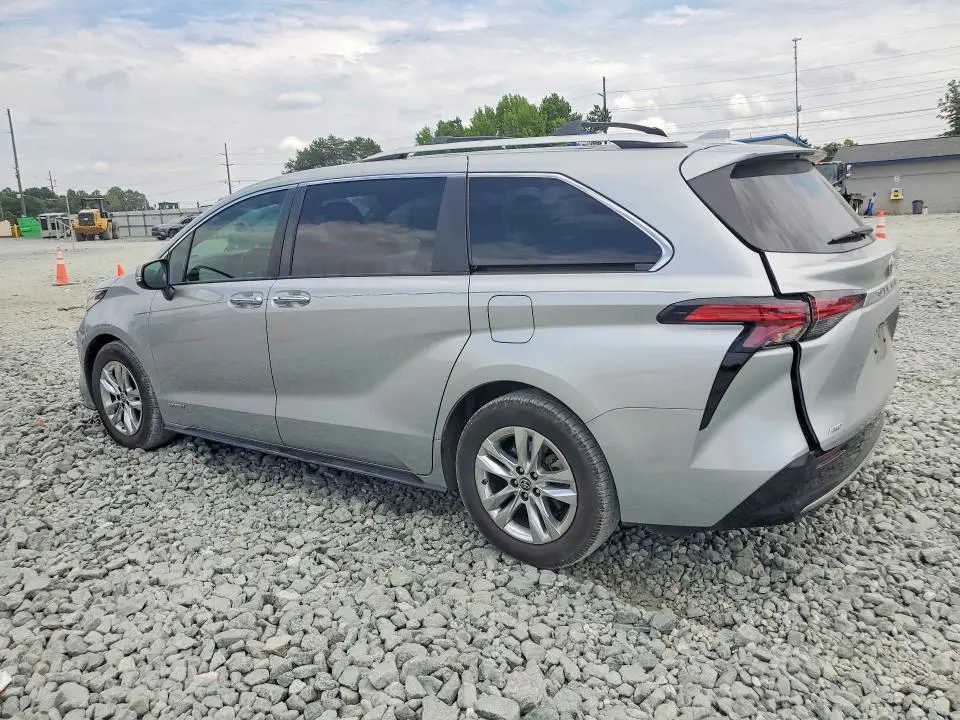 2021 TOYOTA SIENNA LIMITED 7-PASSENGER  