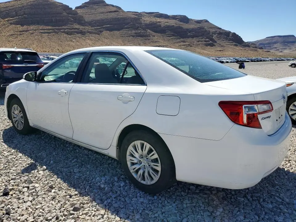 2014 TOYOTA CAMRY LE  