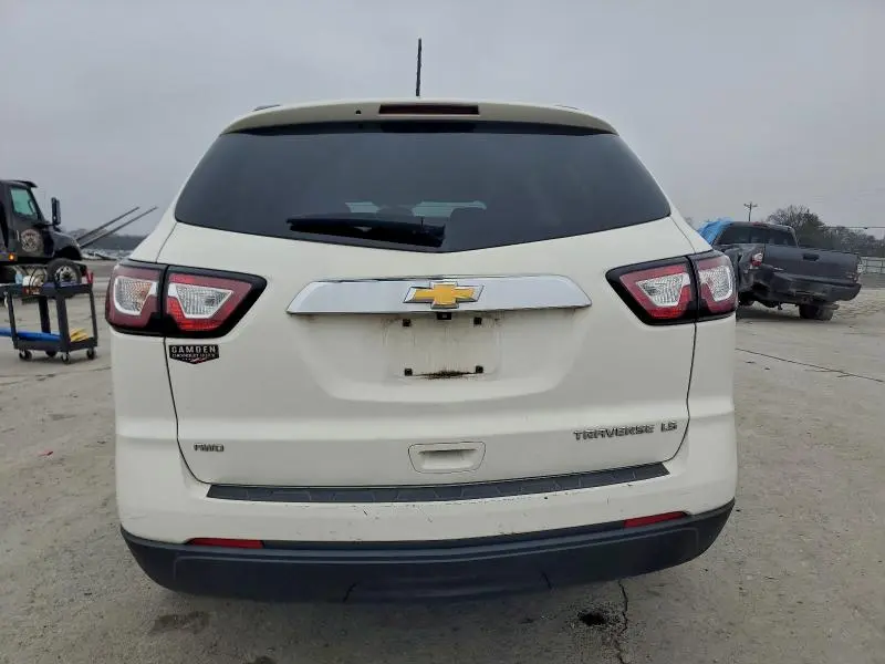 2015 CHEVROLET TRAVERSE LS  