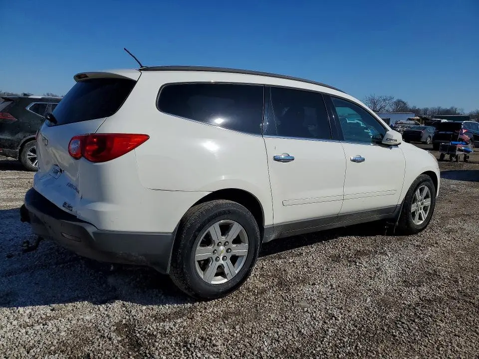 2011 CHEVROLET TRAVERSE LT  