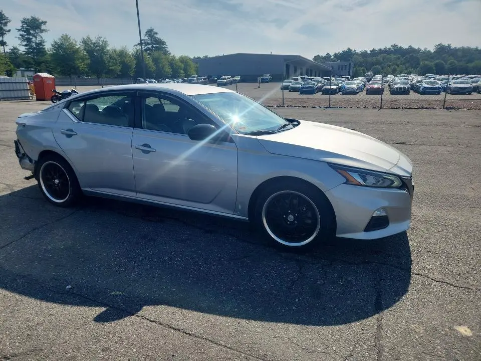 2020 NISSAN ALTIMA SR  