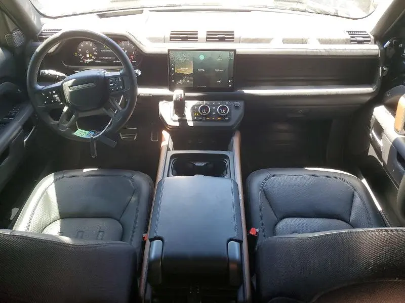 2024 LAND ROVER DEFENDER 110 X  