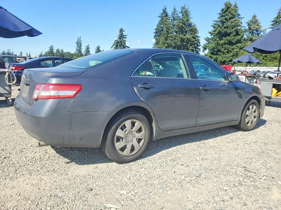 2011 TOYOTA CAMRY LE  