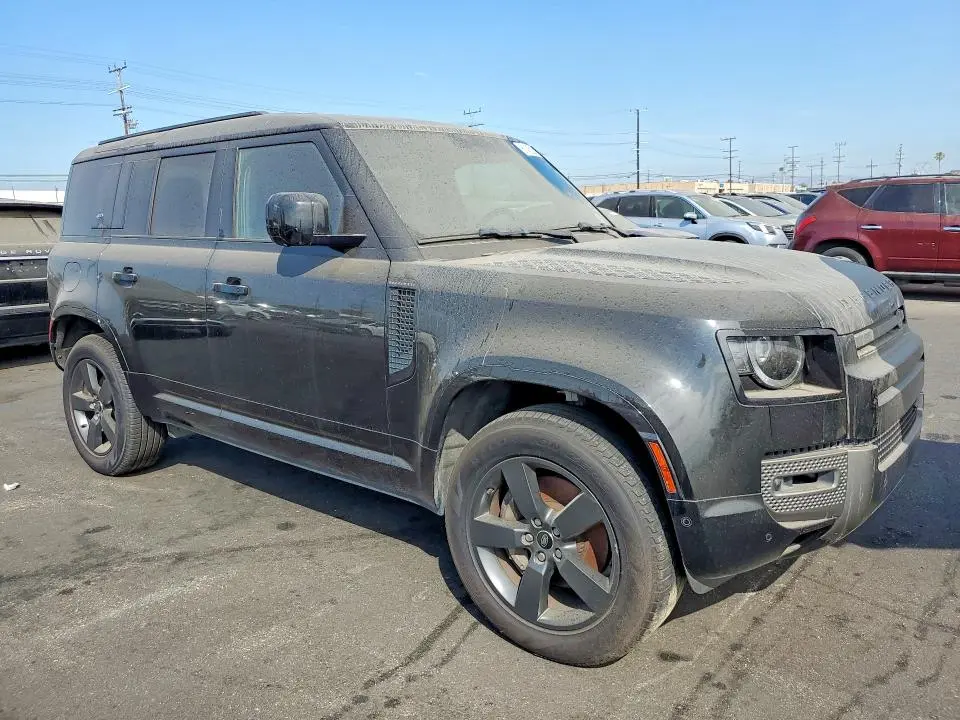 2022 LAND ROVER DEFENDER 110 X-DYNAMIC SE  