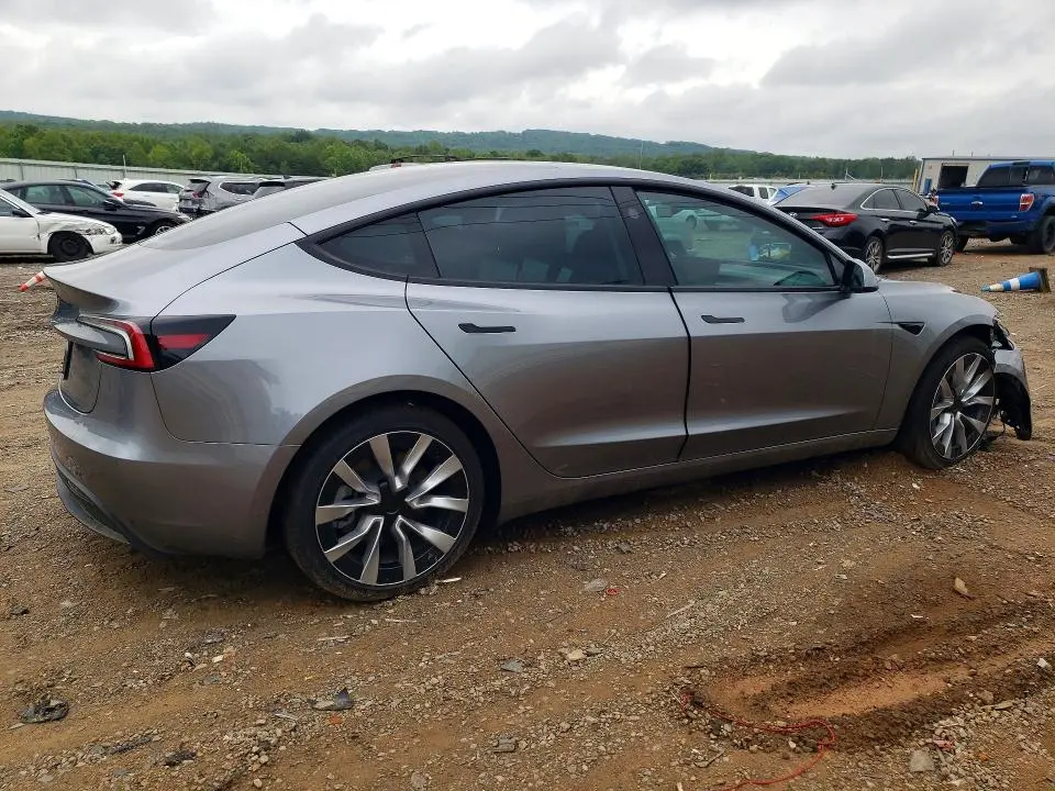 2026 TESLA MODEL 3   