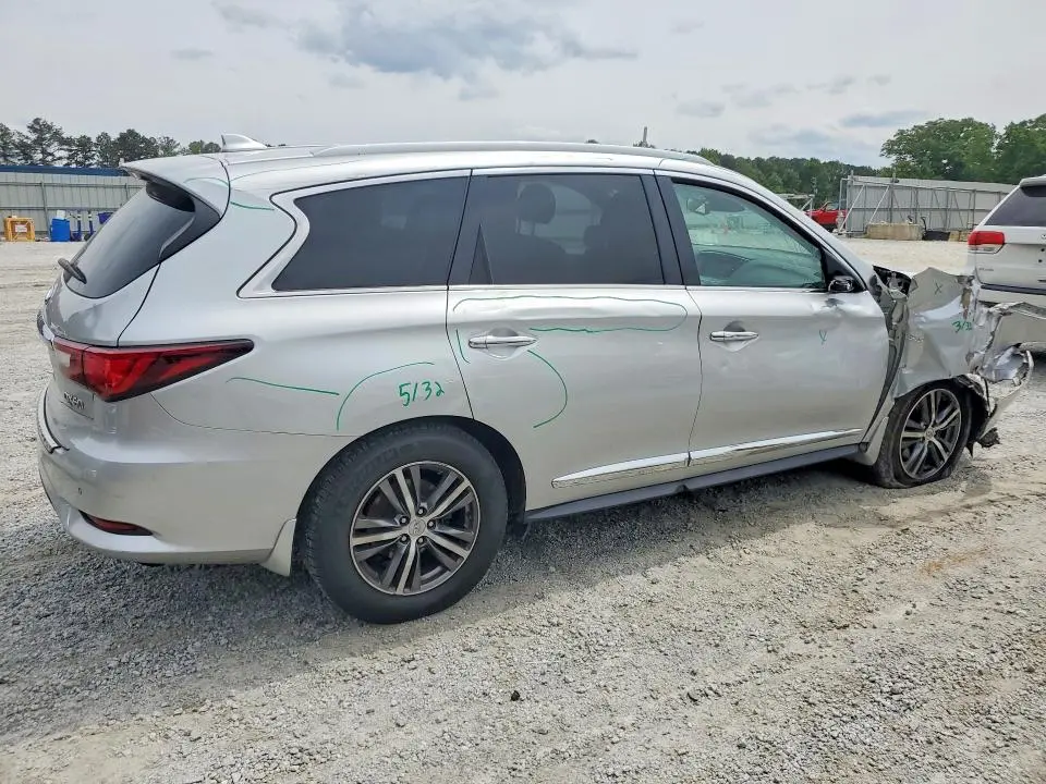 2020 INFINITI QX60 LUXE  