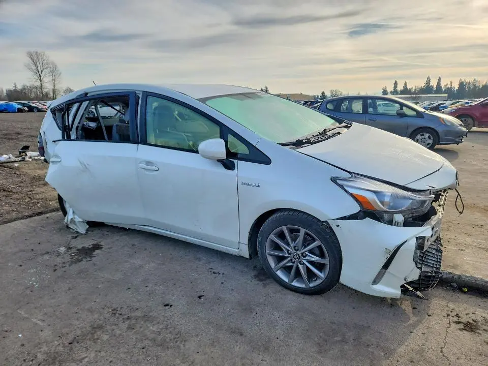 2016 TOYOTA PRIUS V FIVE  