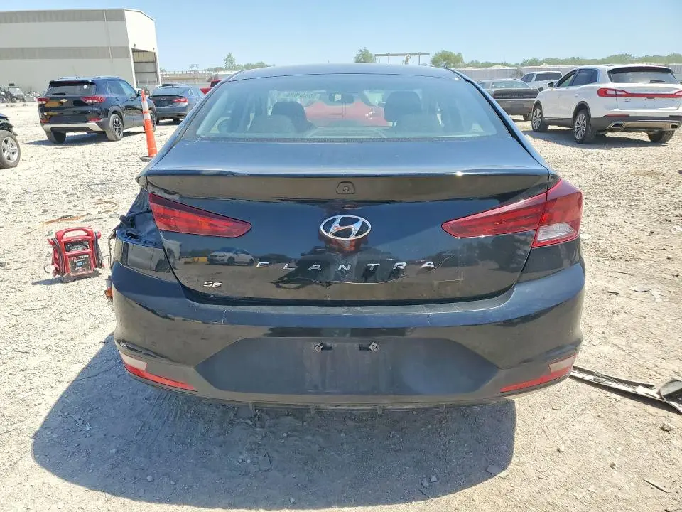 2019 HYUNDAI ELANTRA SE  
