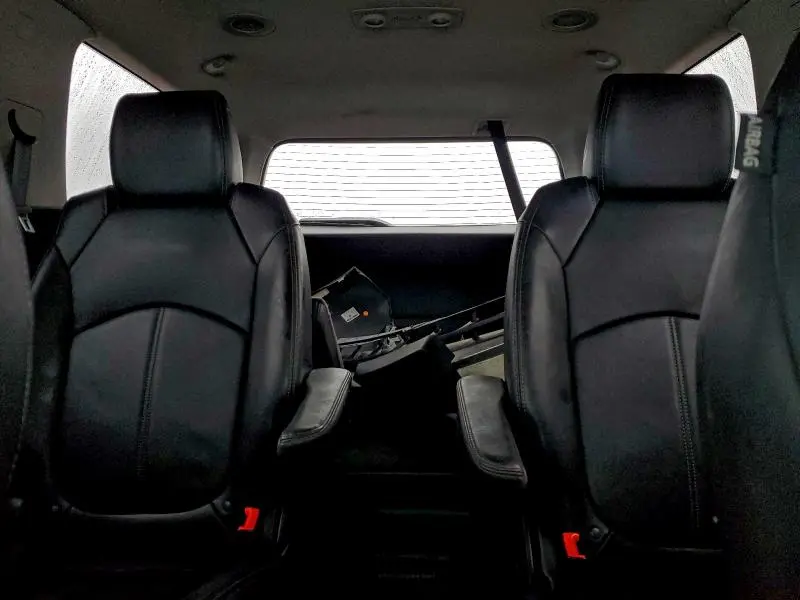 2013 GMC ACADIA SLT-1  