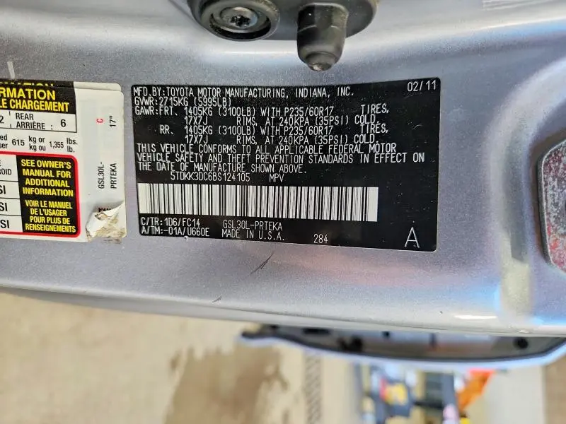 2011 TOYOTA SIENNA LE  