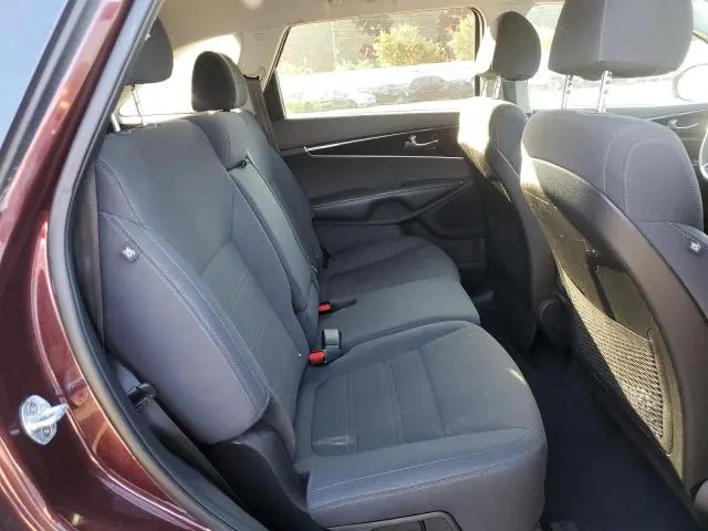 2018 KIA SORENTO LX  