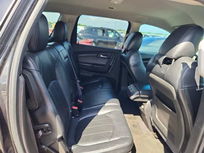 2012 CHEVROLET TRAVERSE LT  