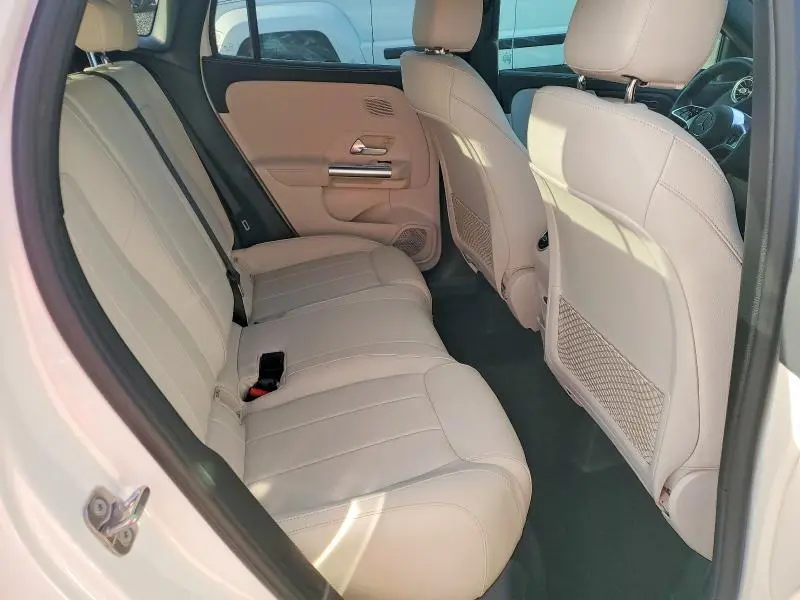 2026 MERCEDES-BENZ GLA 250  
