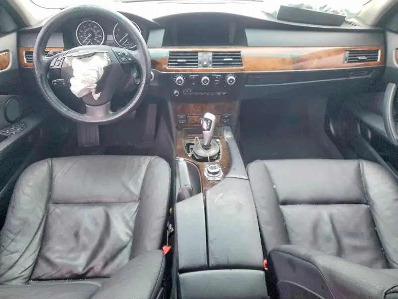2010 BMW 528 XI  