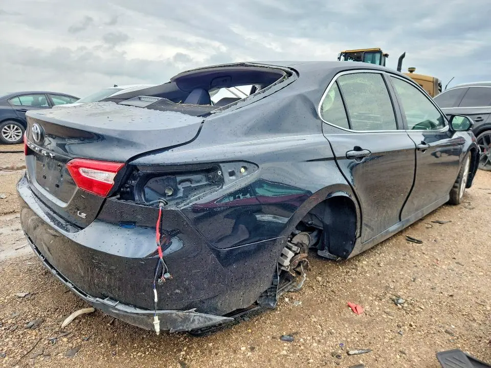 2018 TOYOTA CAMRY LE  