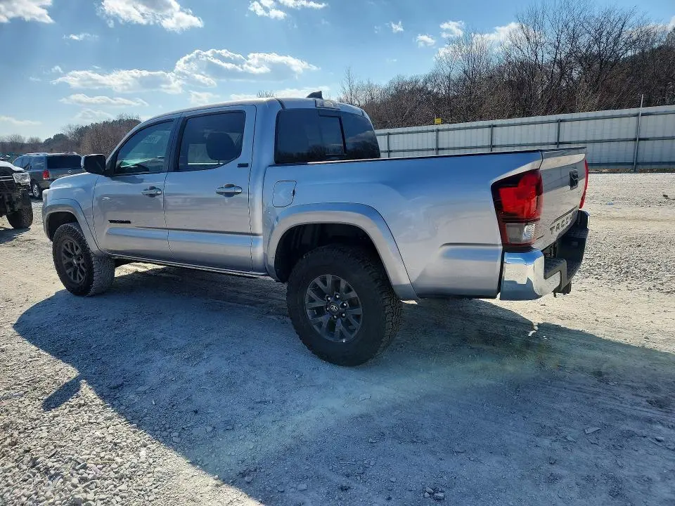 2021 TOYOTA TACOMA SR5 V6  