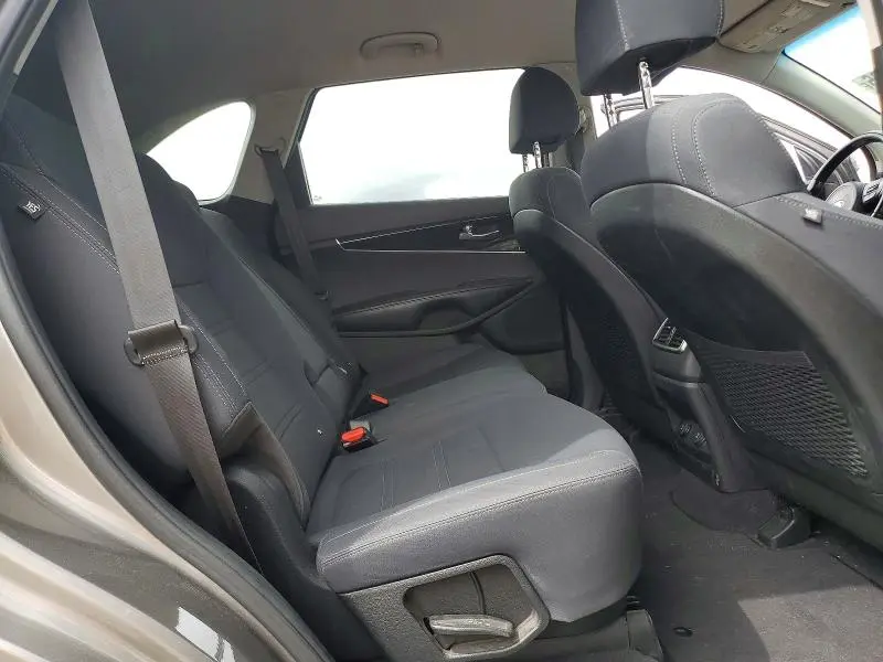 2018 KIA SORENTO LX V6  