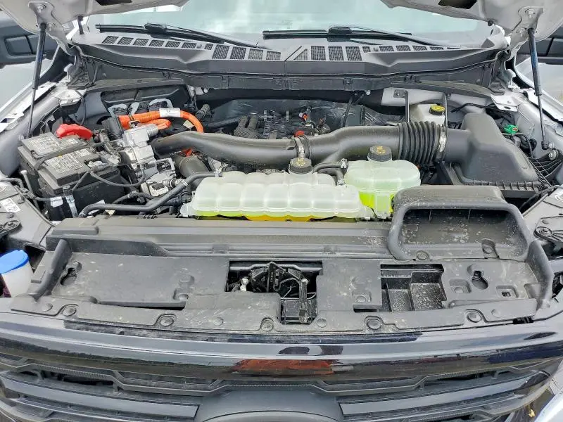 2025 FORD F150 XLT  