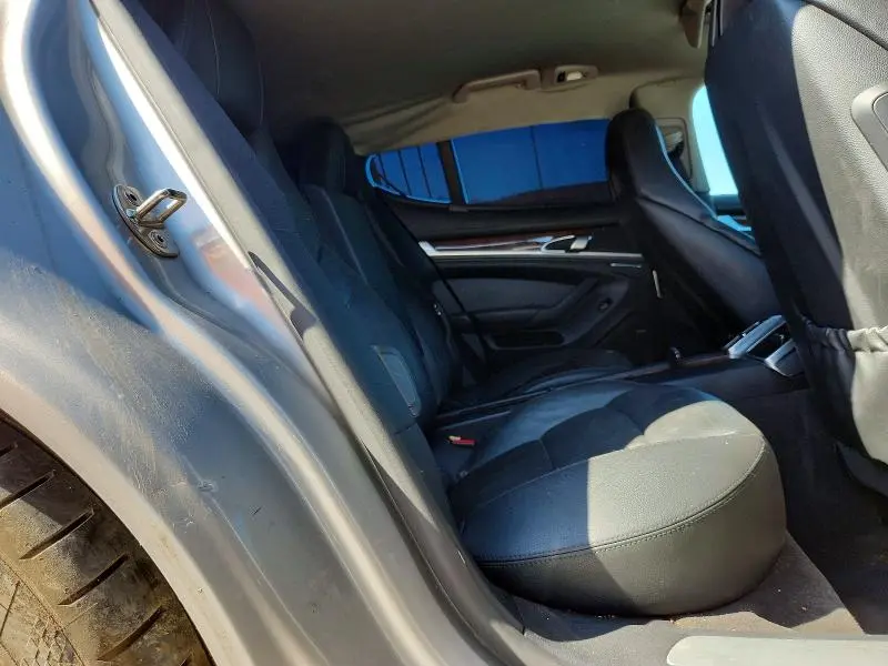 2012 PORSCHE PANAMERA 2  