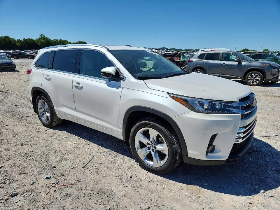 2018 TOYOTA HIGHLANDER LIMITED  