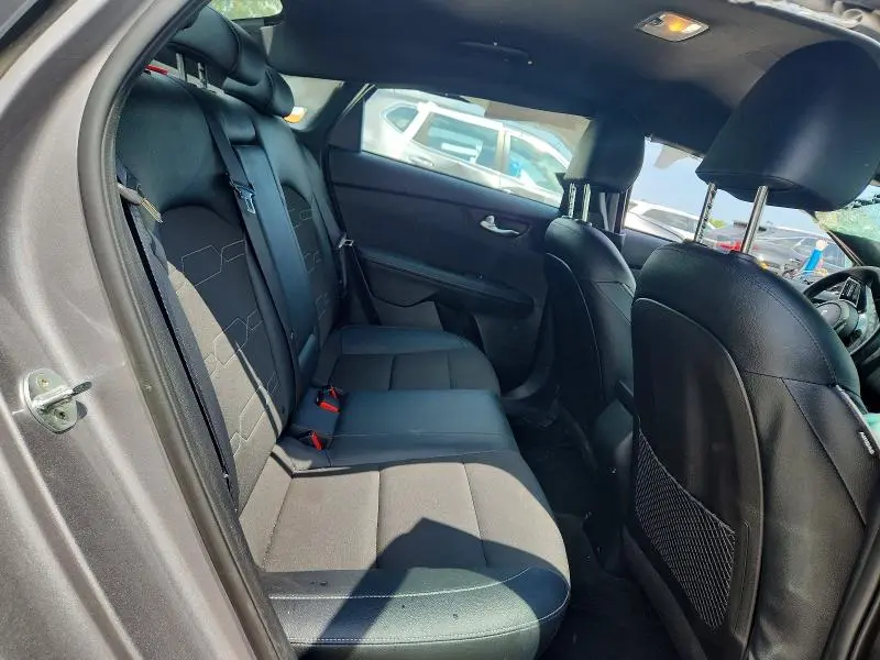 2023 KIA FORTE GT LINE  