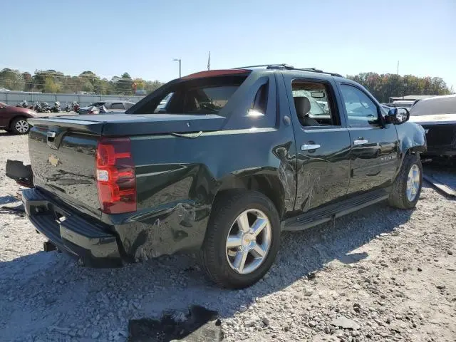 2013 CHEVROLET AVALANCHE LT  