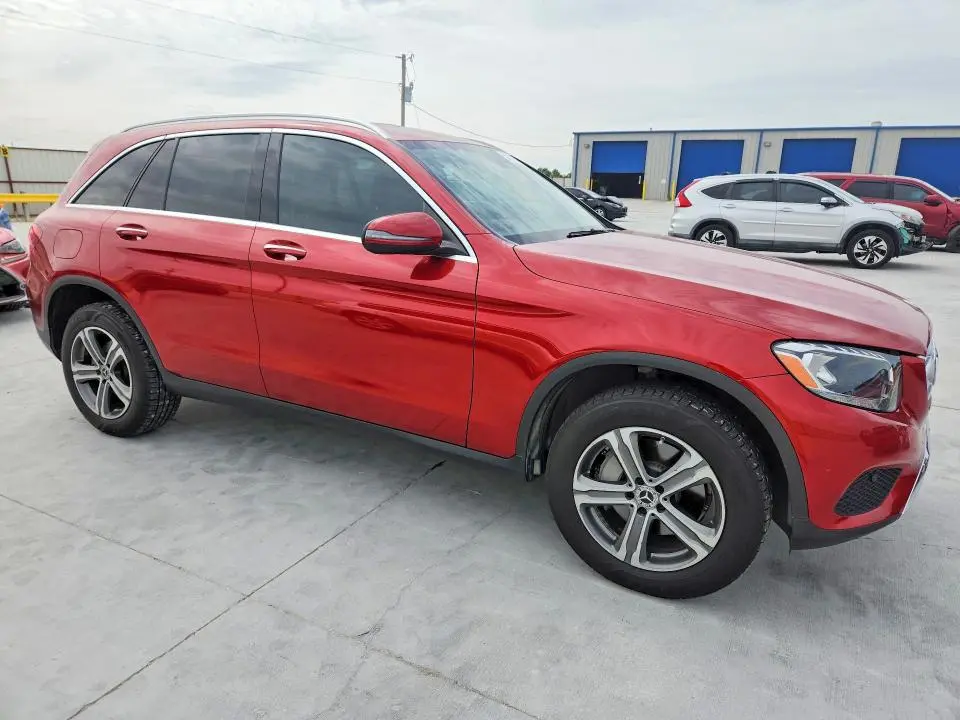 2019 MERCEDES-BENZ GLC 300  