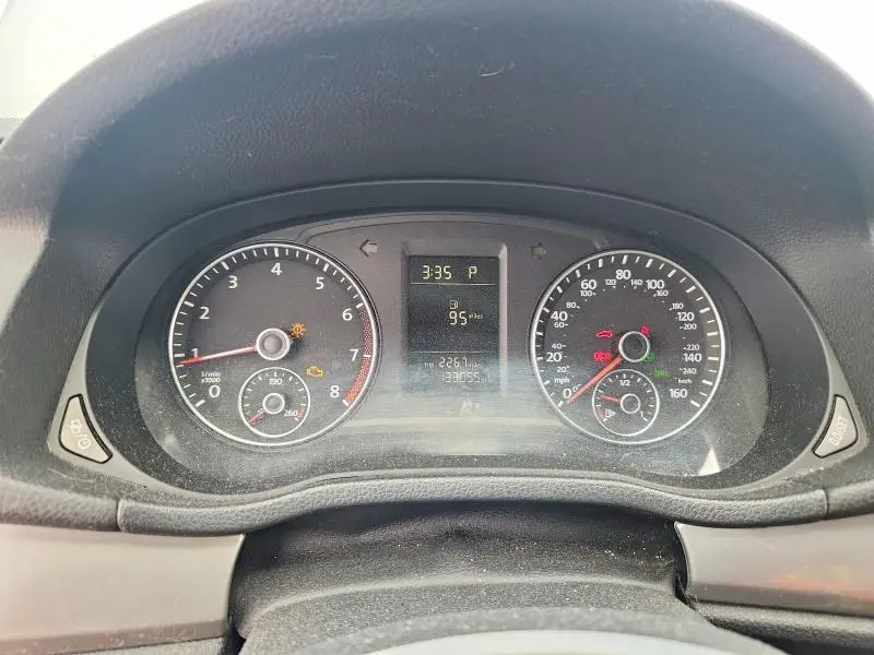 2013 VOLKSWAGEN PASSAT S  