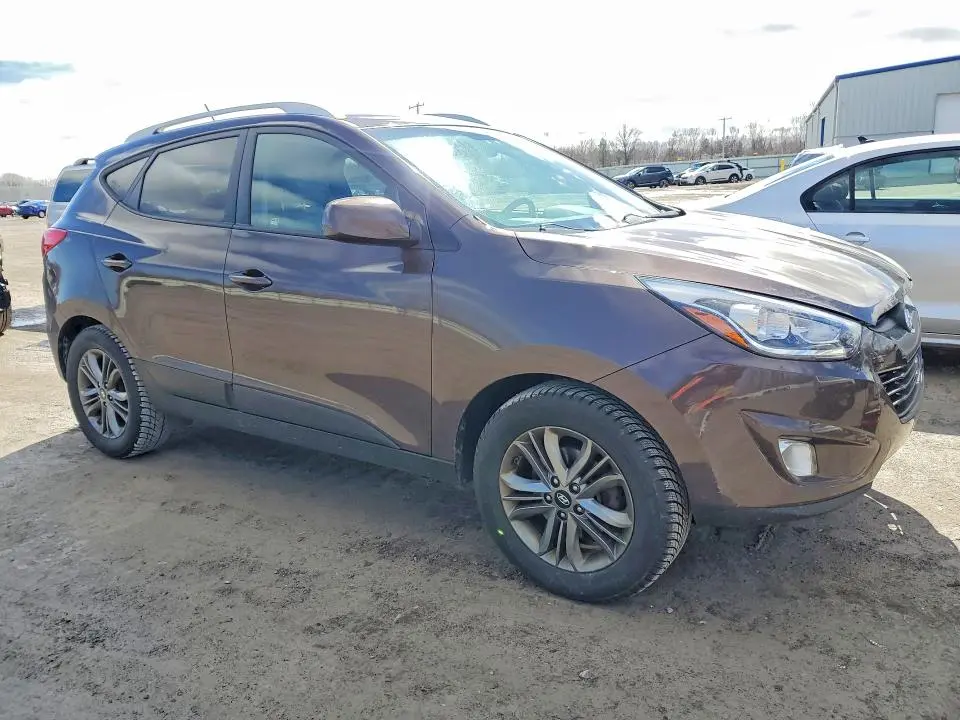 2015 HYUNDAI TUCSON SE  