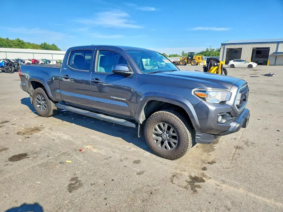 2021 TOYOTA TACOMA SR5 V6  