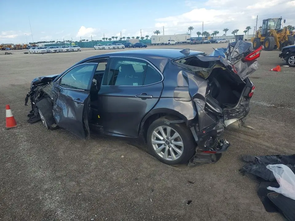 2019 TOYOTA CAMRY LE  