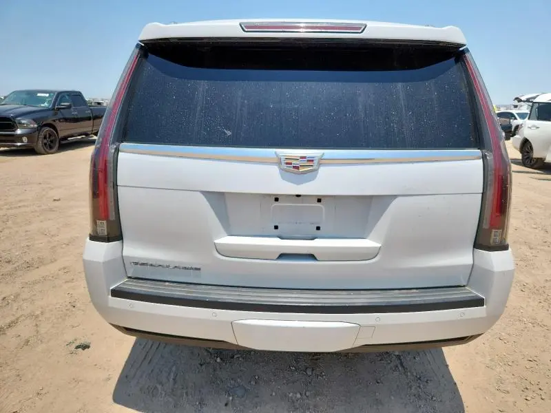 2016 CADILLAC ESCALADE LUXURY  