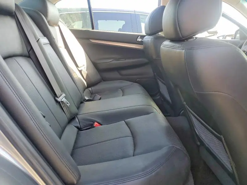 2010 INFINITI G37 BASE  