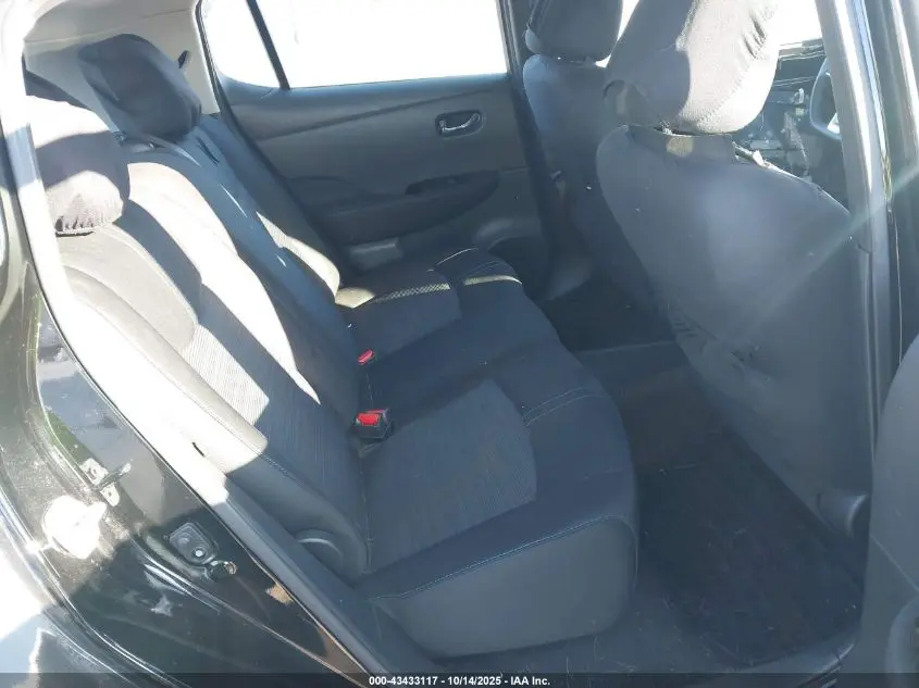 2019 NISSAN LEAF SV PLUS