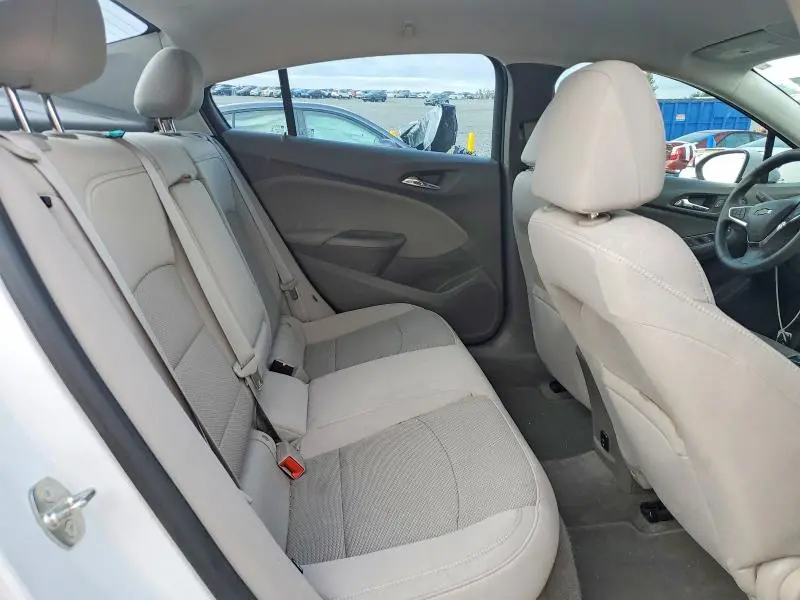2017 CHEVROLET CRUZE LT  