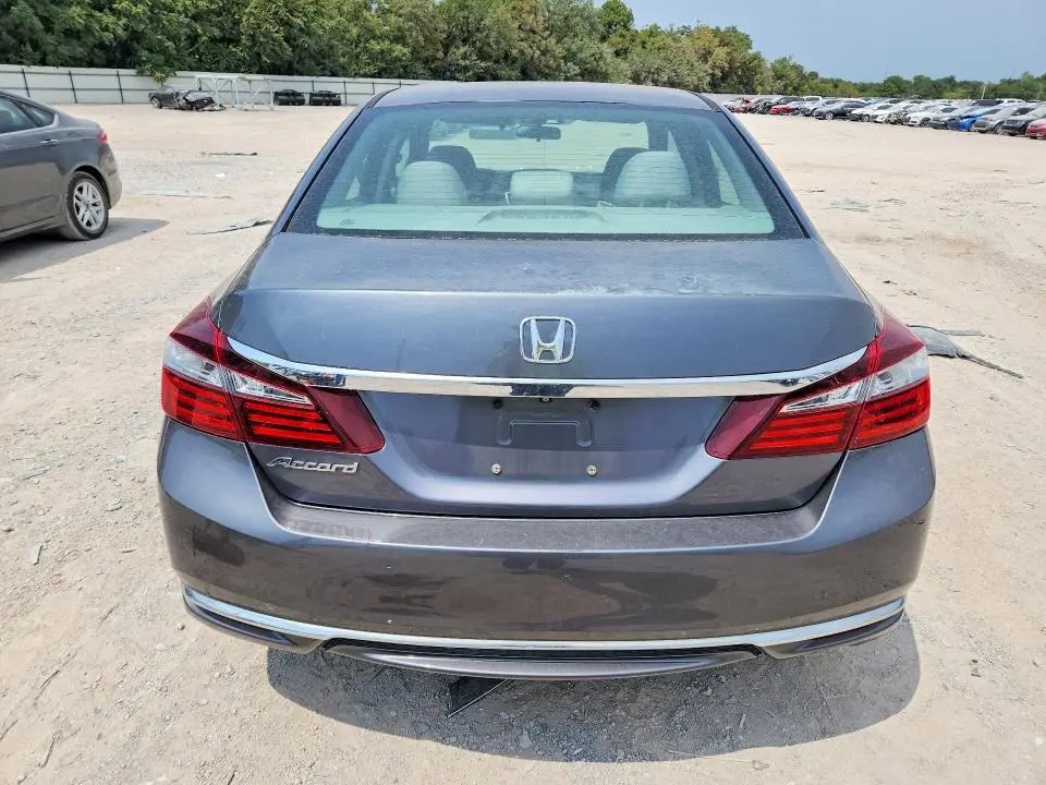 2017 HONDA ACCORD LX  