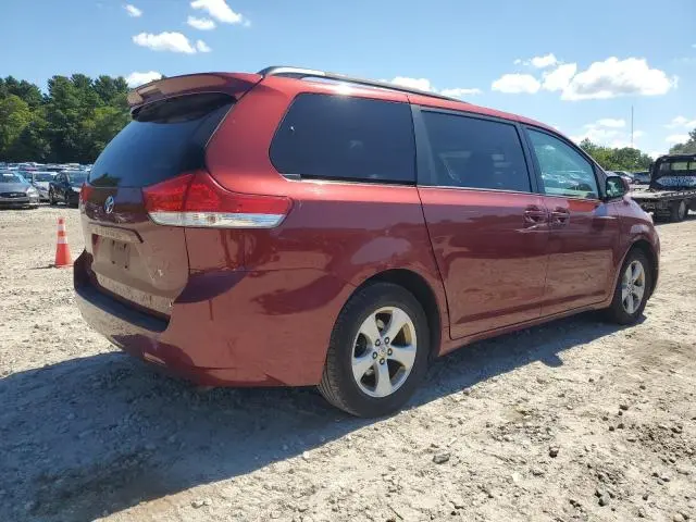 2012 TOYOTA SIENNA LE  