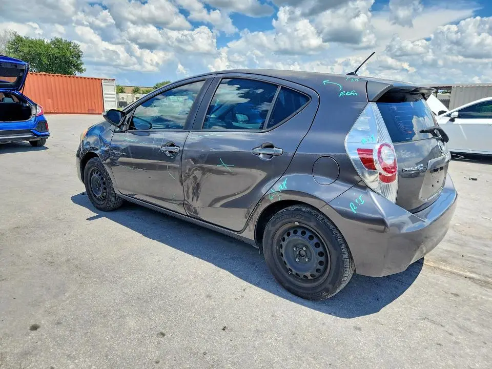 2013 TOYOTA PRIUS C TWO  