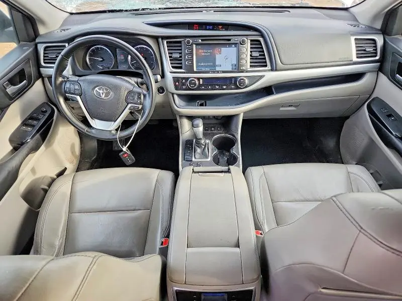 2018 TOYOTA HIGHLANDER XLE  