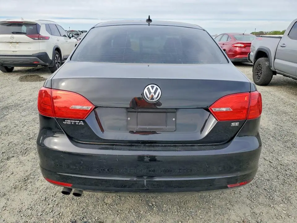 2014 VOLKSWAGEN JETTA SE  