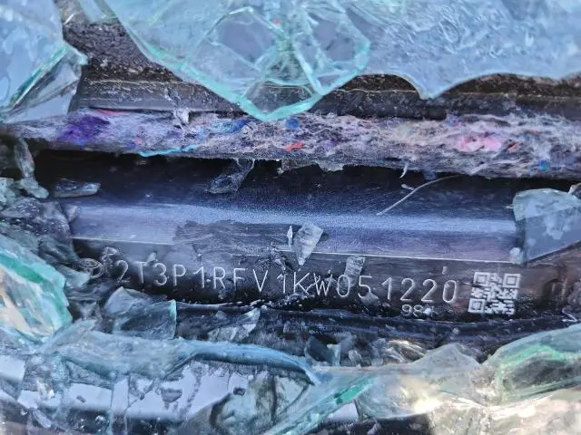 2019 TOYOTA RAV4 XLE  