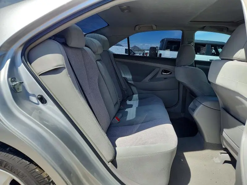 2011 TOYOTA CAMRY LE  