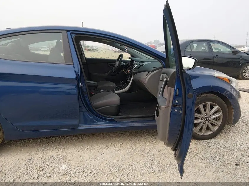2016 HYUNDAI ELANTRA SE