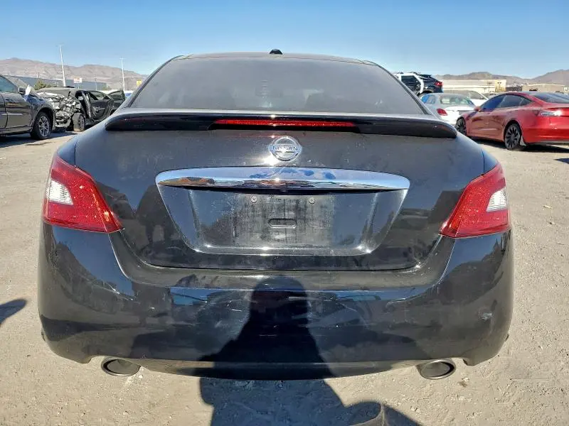 2011 NISSAN MAXIMA S  